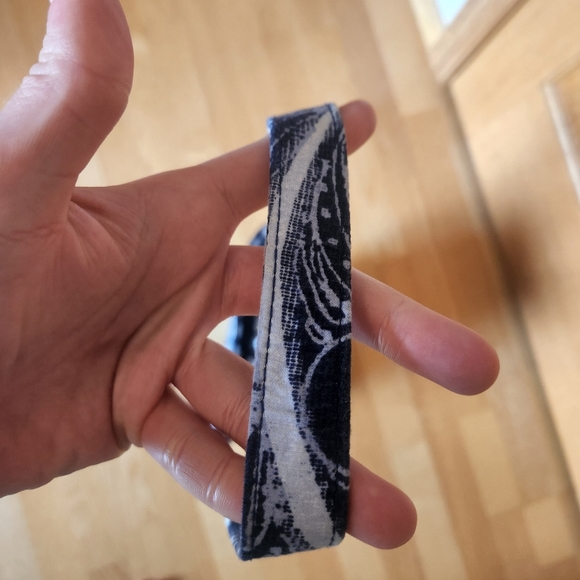 Vera Bradley Crossbody Bag - Picture 5 of 12